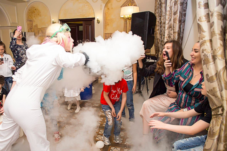 Аниматор Химическое шоу на детский праздник в Пятигорске, Ессентуках, Минеральных Водах