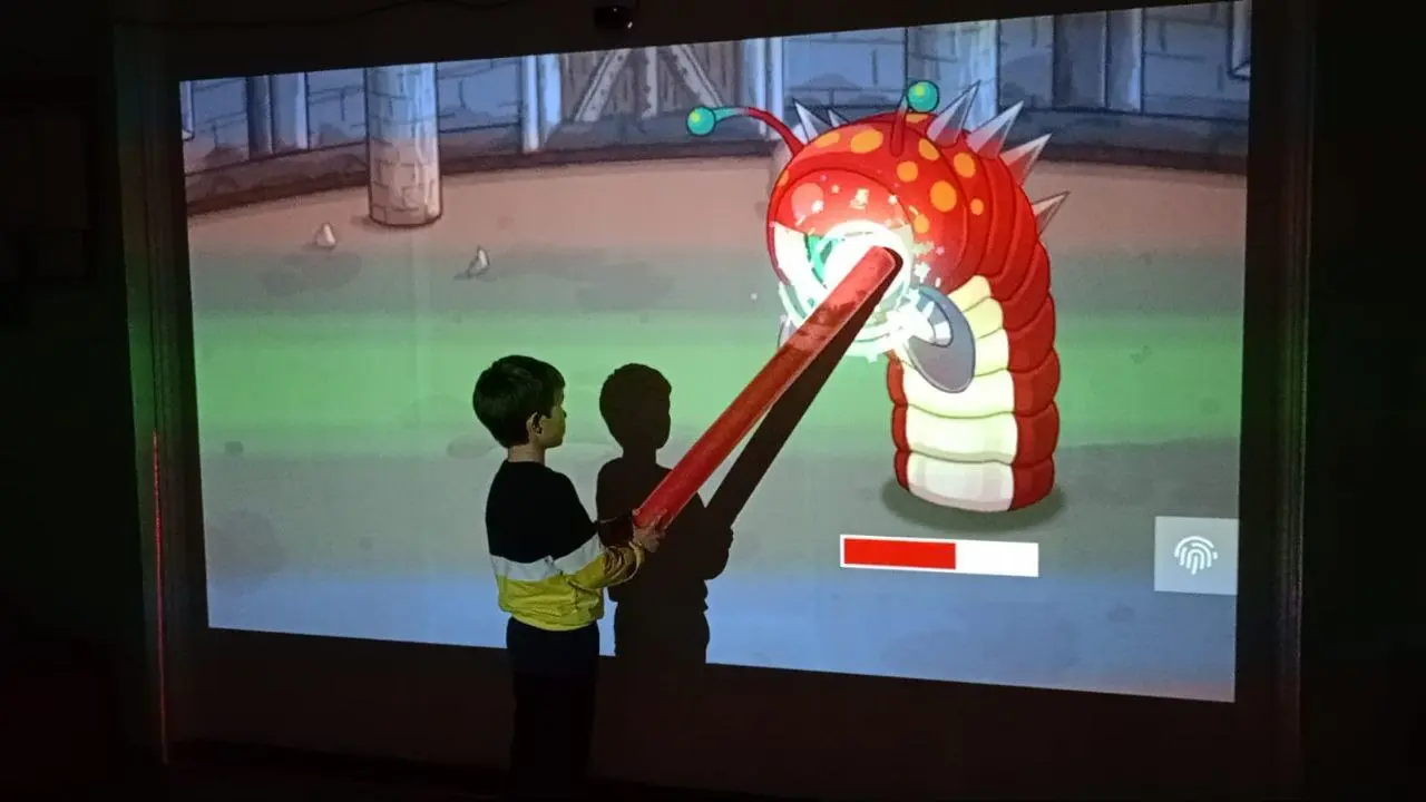 Аниматор СЕНСОРНАЯ ПРОЕКЦИЯ KRUTOKID на детский праздник в Пятигорске, Ессентуках, Минеральных Водах